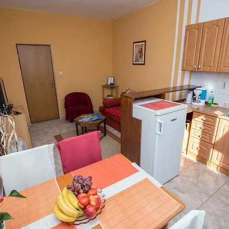 Casa de hóspedes & Tea 3*