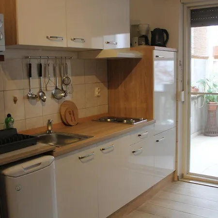 بيت ضيافة & Tea زادار