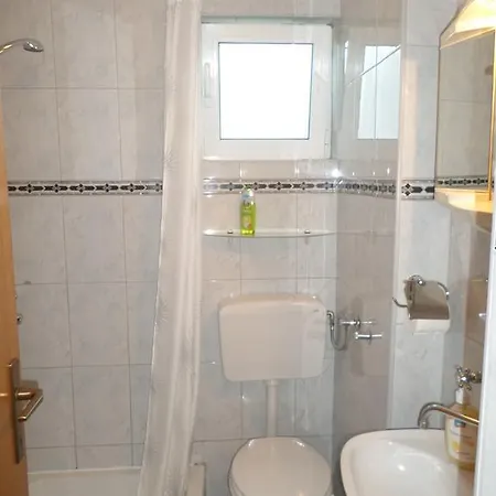 & Tea بيت ضيافة زادار